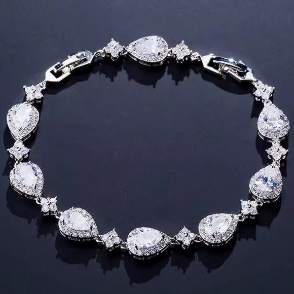 Zircon adjustable Wedding Sterling Silver Teardrop Bracelet - Picture 1 of 4